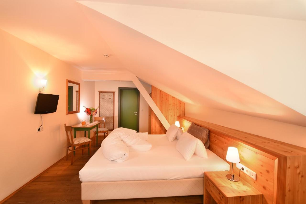 Hotel Gassenwirt Chienes Exterior foto